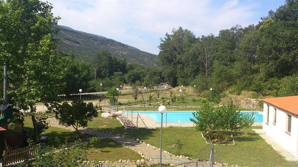 Hotel Valle Del Jerte Los Arenales Exterior photo